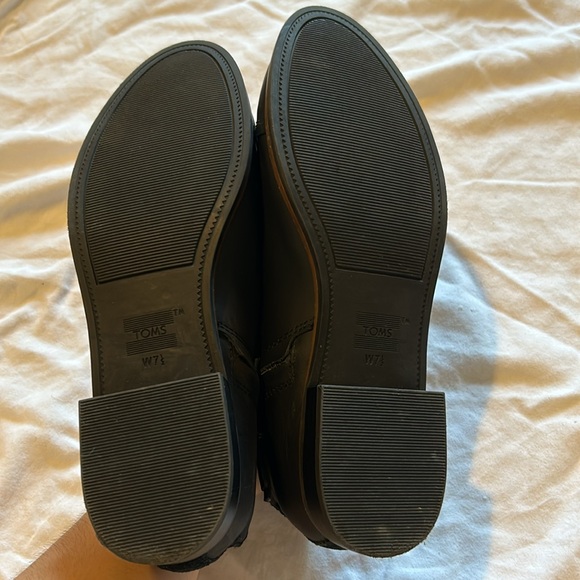 TOMS size 7.5 black leather Reese Bootie - Picture 8 of 8